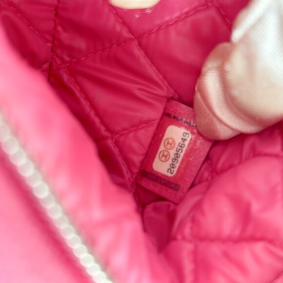 Chanel Pink Caviar Beauty Clutch - Picture 13 of 15